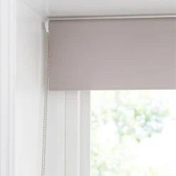 Dunelm Roller Blind Mechanism With A Metal Chain 8 Dunelm Roller Blind Mechanism With A Metal Chain -Dunelm Sales Store 1000006180 alt02