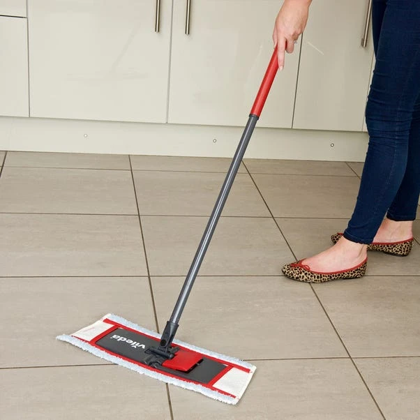 Vileda Active Max Flat Mop 5 Vileda Active Max Flat Mop - Image 3