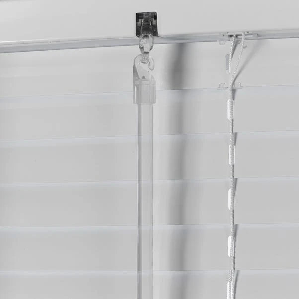 Dunelm White Aluminium Venetian Blind 25mm Slats 6 Dunelm White Aluminium Venetian Blind 25mm Slats - Image 4