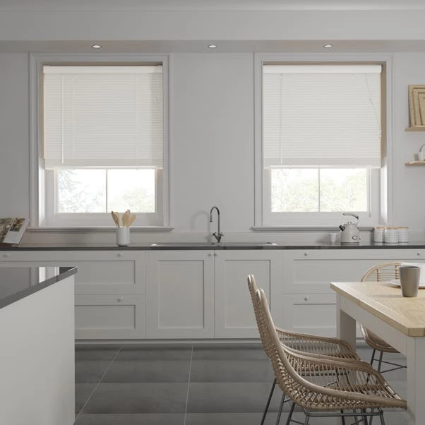 Dunelm White 25mm Slats Venetian Blind 6 Dunelm White 25mm Slats Venetian Blind - Image 4