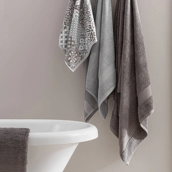 Dunelm Geo Tile Grey Towel 7 Dunelm Geo Tile Grey Towel - Image 5