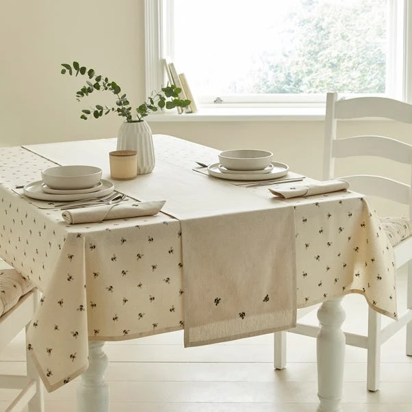 Dunelm Bees Runner 7 Dunelm Bees Runner - Image 5