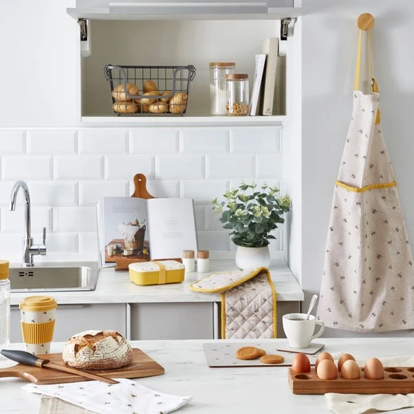 Dunelm Grey Stackable Wire Basket 4 Dunelm Grey Stackable Wire Basket - Image 2