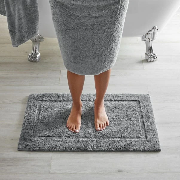 Dorma Sumptuously Soft Dove Grey Bath Mat 5 Dorma Sumptuously Soft Dove Grey Bath Mat - Image 3