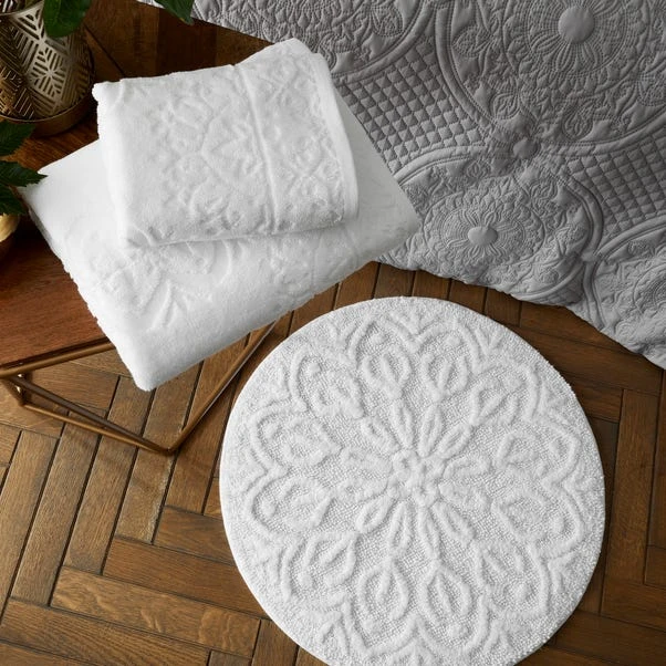 Dunelm Mandalay White 100% Cotton Towel 5 Dunelm Mandalay White 100% Cotton Towel - Image 3