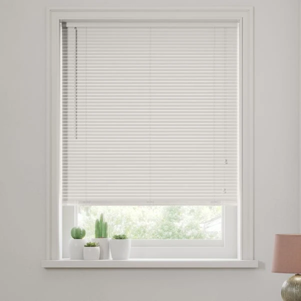 Dunelm White Wooden Venetian Blind 27mm Slats 3 Dunelm White Wooden Venetian Blind 27mm Slats