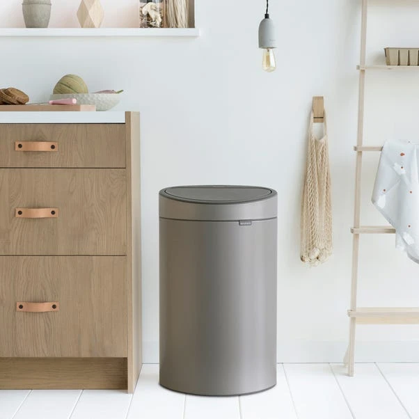 Brabantia 40 Litre Platinum Touch Bin 3 Brabantia 40 Litre Platinum Touch Bin