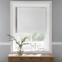 Dunelm White Aluminium Venetian Blind 25mm Slats