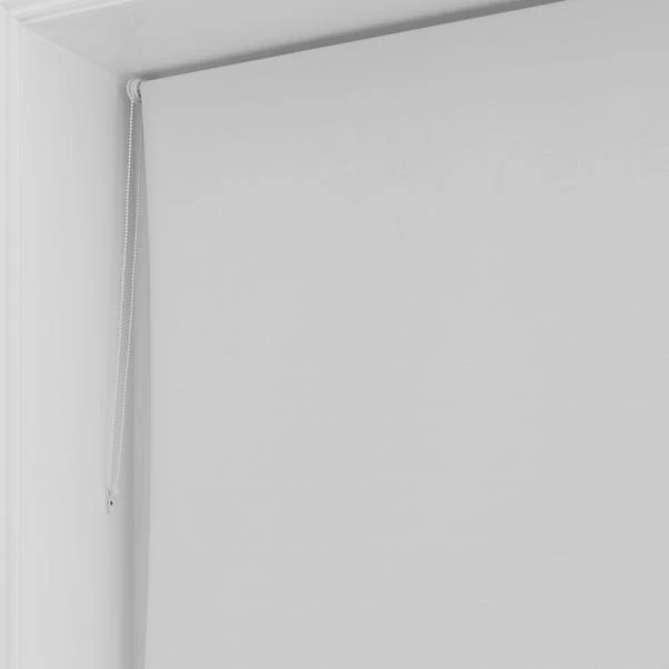 Dunelm White Blackout Roller Blind 6 Dunelm White Blackout Roller Blind - Image 4