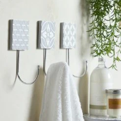 Dunelm Geo Tile Grey Diamond Hook