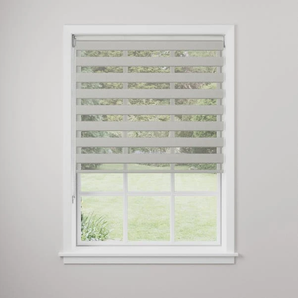 Dunelm Day And Night Dove Grey Daylight Roller Blind 5 Dunelm Day And Night Dove Grey Daylight Roller Blind - Image 3