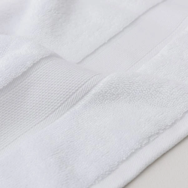 The Edited Life Naturally Soft White Towel 6 The Edited Life Naturally Soft White Towel - Image 4