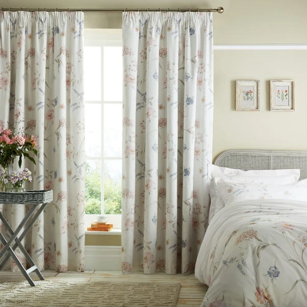 Holly Willoughby Samira Summer Pencil Pleat Curtains 5 Holly Willoughby Samira Summer Pencil Pleat Curtains - Image 3