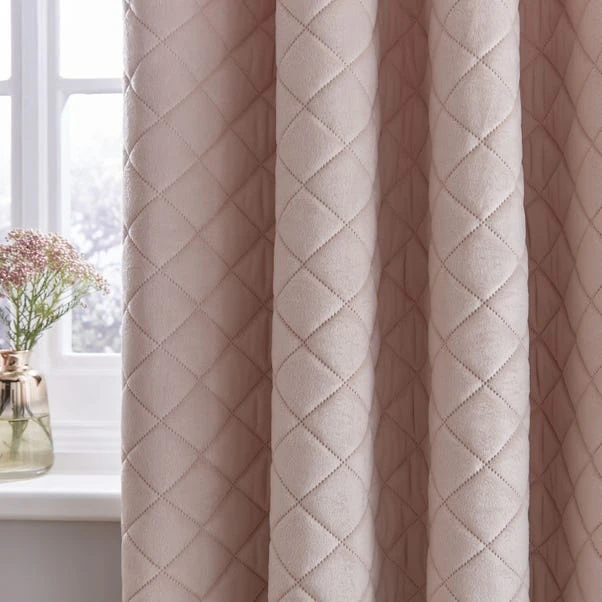 Catherine Lansfield So Soft Luxe Velvet Blush Thermal Eyelet Curtains 5 Catherine Lansfield So Soft Luxe Velvet Blush Thermal Eyelet Curtains - Image 3