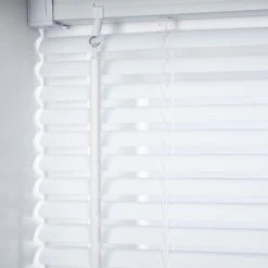 Dunelm White 25mm Slats PVC Venetian Blind 10 Dunelm White 25mm Slats PVC Venetian Blind -Dunelm Sales Store 30770122 alt02