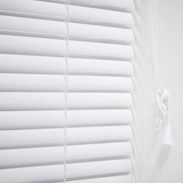 Dunelm White 25mm Slats PVC Venetian Blind 6 Dunelm White 25mm Slats PVC Venetian Blind - Image 4