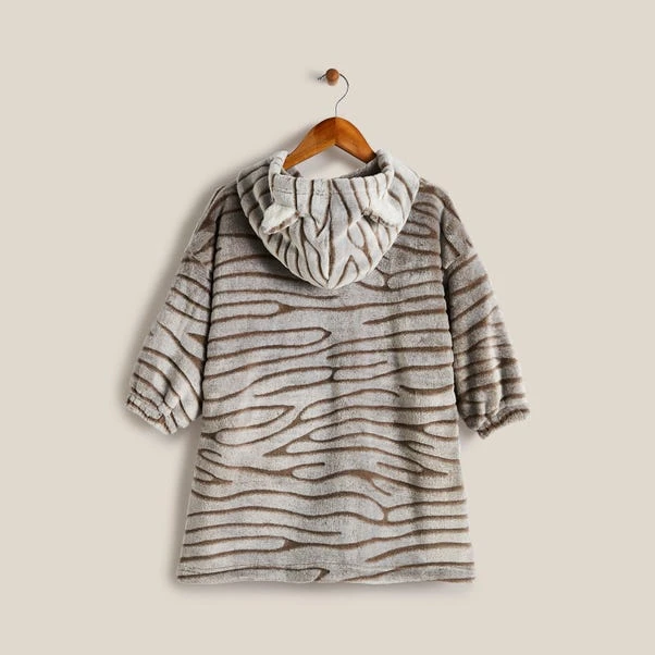 Dunelm Tao The Tiger Kids Oversized Blanket Hoodie 5 Dunelm Tao The Tiger Kids Oversized Blanket Hoodie - Image 3