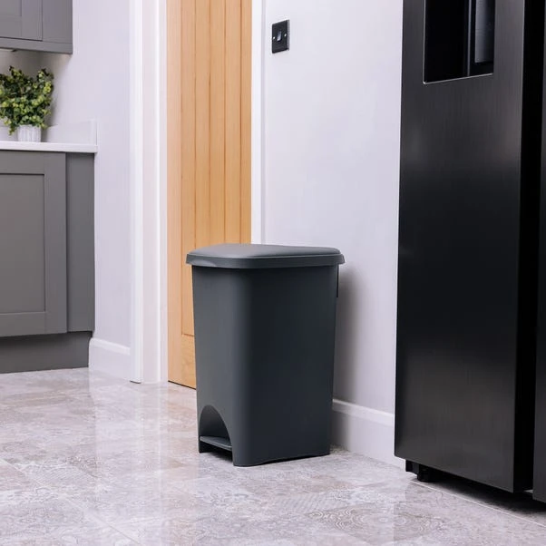 Addis Plastic 40L Pedal Bin Grey 4 Addis Plastic 40L Pedal Bin Grey - Image 2