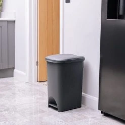 Addis Plastic 40L Pedal Bin Grey 9 Addis Plastic 40L Pedal Bin Grey -Dunelm Sales Store 30776591 alt02