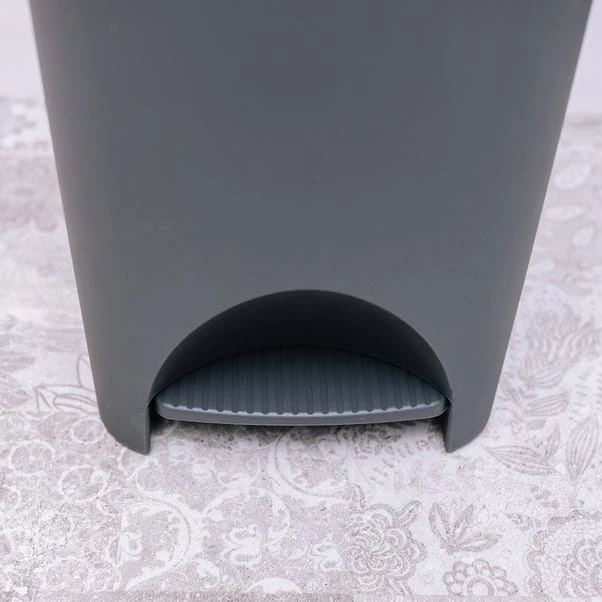 Addis Plastic 40L Pedal Bin Grey 6 Addis Plastic 40L Pedal Bin Grey - Image 4