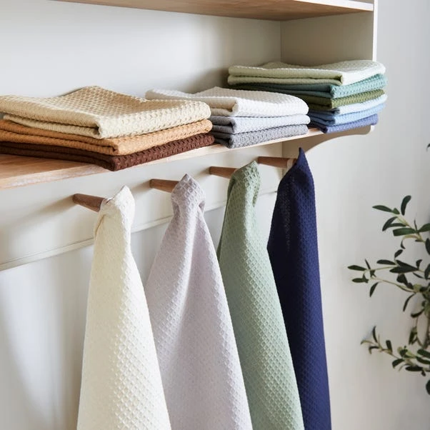 Dunelm Isabelle Waffle Pack Of 4 Tea Towels Mono 5 Dunelm Isabelle Waffle Pack Of 4 Tea Towels Mono - Image 3
